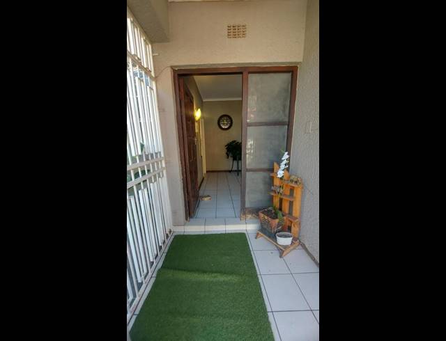 3 BEDROOM HOUSE FOR SALE IN FREEWAY PARK